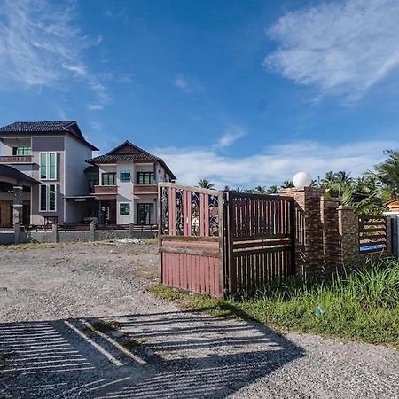 Nurbayu Chalet, Kemaman Kuantan Ngoại thất bức ảnh