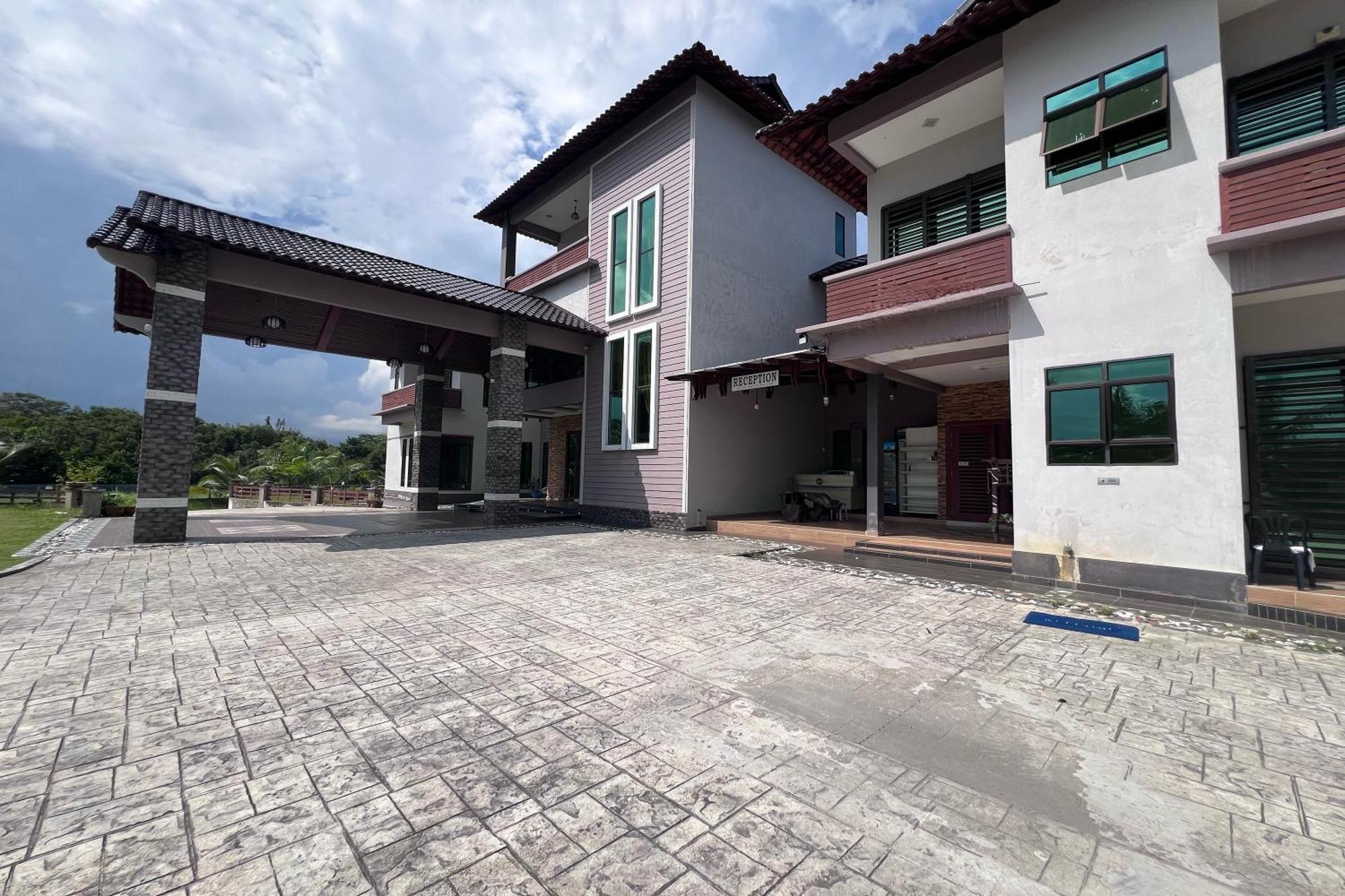 Nurbayu Chalet, Kemaman Kuantan Ngoại thất bức ảnh